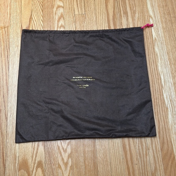 Designer dust bags in various sizes in amazing condition. 9 in total - Picture 6 of 6
